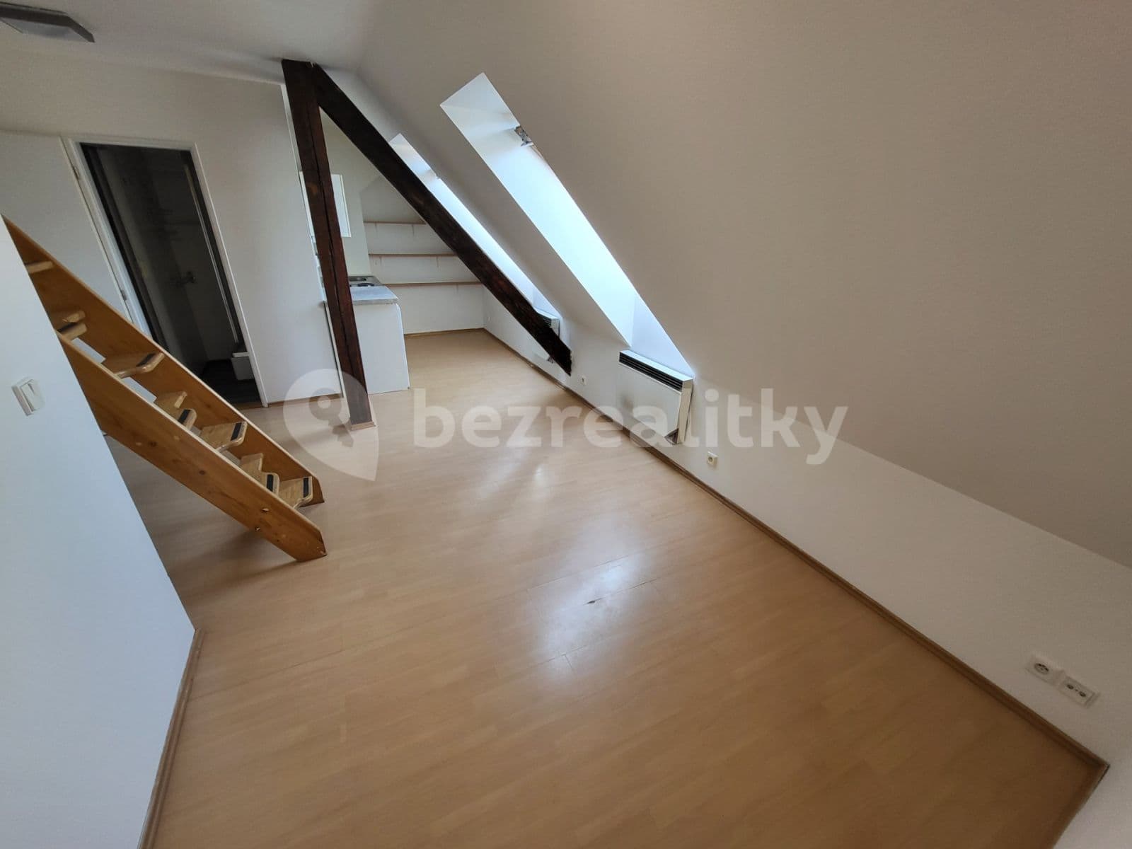 1 bedroom with open-plan kitchen flat to rent, 33 m², Na Neklance 34, Prague, Prague 1 bedroom with open-plan kitchen flat to rent, 33 m², Na Neklance 34, Prague, Prague
