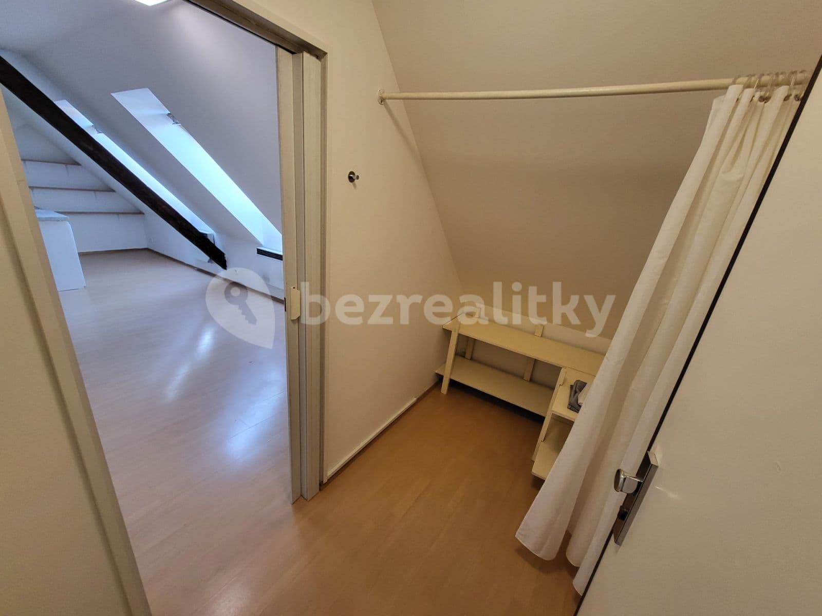 1 bedroom with open-plan kitchen flat to rent, 33 m², Na Neklance 34, Prague, Prague 1 bedroom with open-plan kitchen flat to rent, 33 m², Na Neklance 34, Prague, Prague