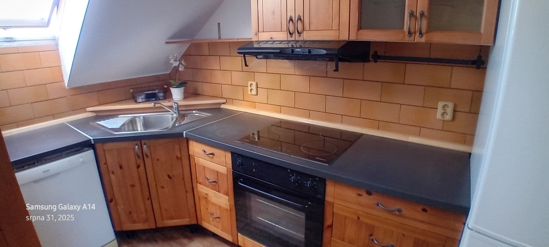 1 bedroom with open-plan kitchen flat to rent, 55 m², Brožíkova, Kladno, Středočeský Region 1 bedroom with open-plan kitchen flat to rent, 55 m², Brožíkova, Kladno, Středočeský Region