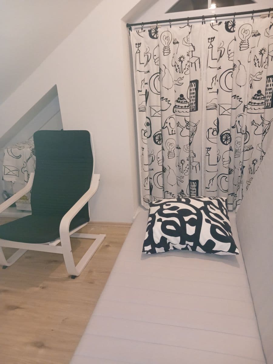 Studio flat to rent, 32 m², Nad Krocínkou, Prague, Prague Studio flat to rent, 32 m², Nad Krocínkou, Prague, Prague
