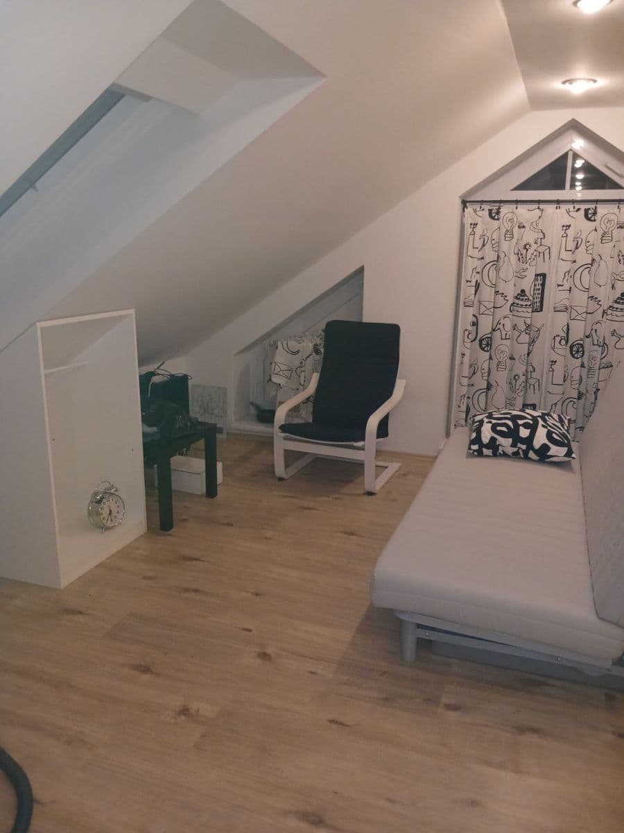 Studio flat to rent, 32 m², Nad Krocínkou, Prague, Prague Studio flat to rent, 32 m², Nad Krocínkou, Prague, Prague