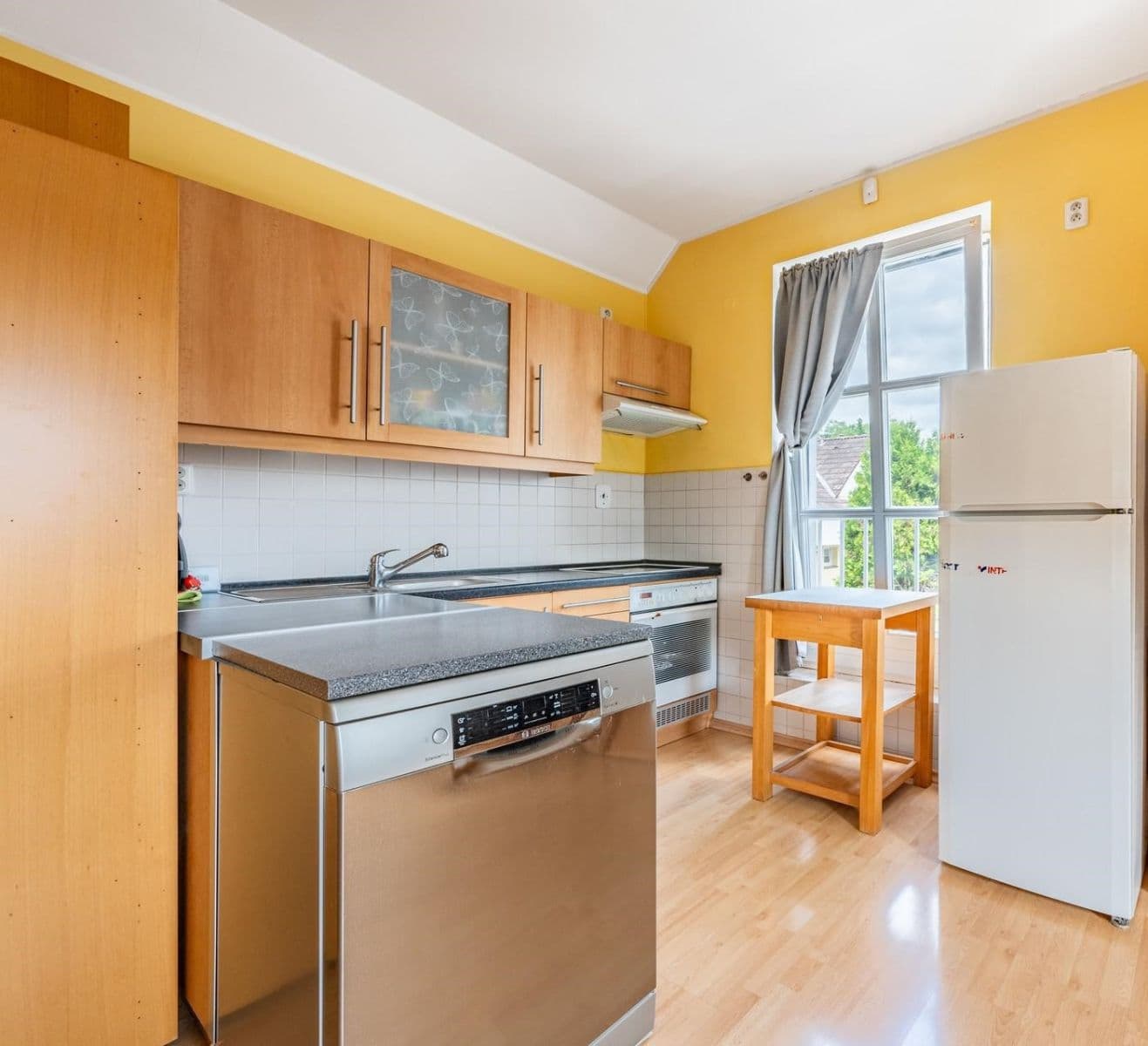 1 bedroom with open-plan kitchen flat to rent, 80 m², Za Jalovým dvorem, Prague, Prague 1 bedroom with open-plan kitchen flat to rent, 80 m², Za Jalovým dvorem, Prague, Prague