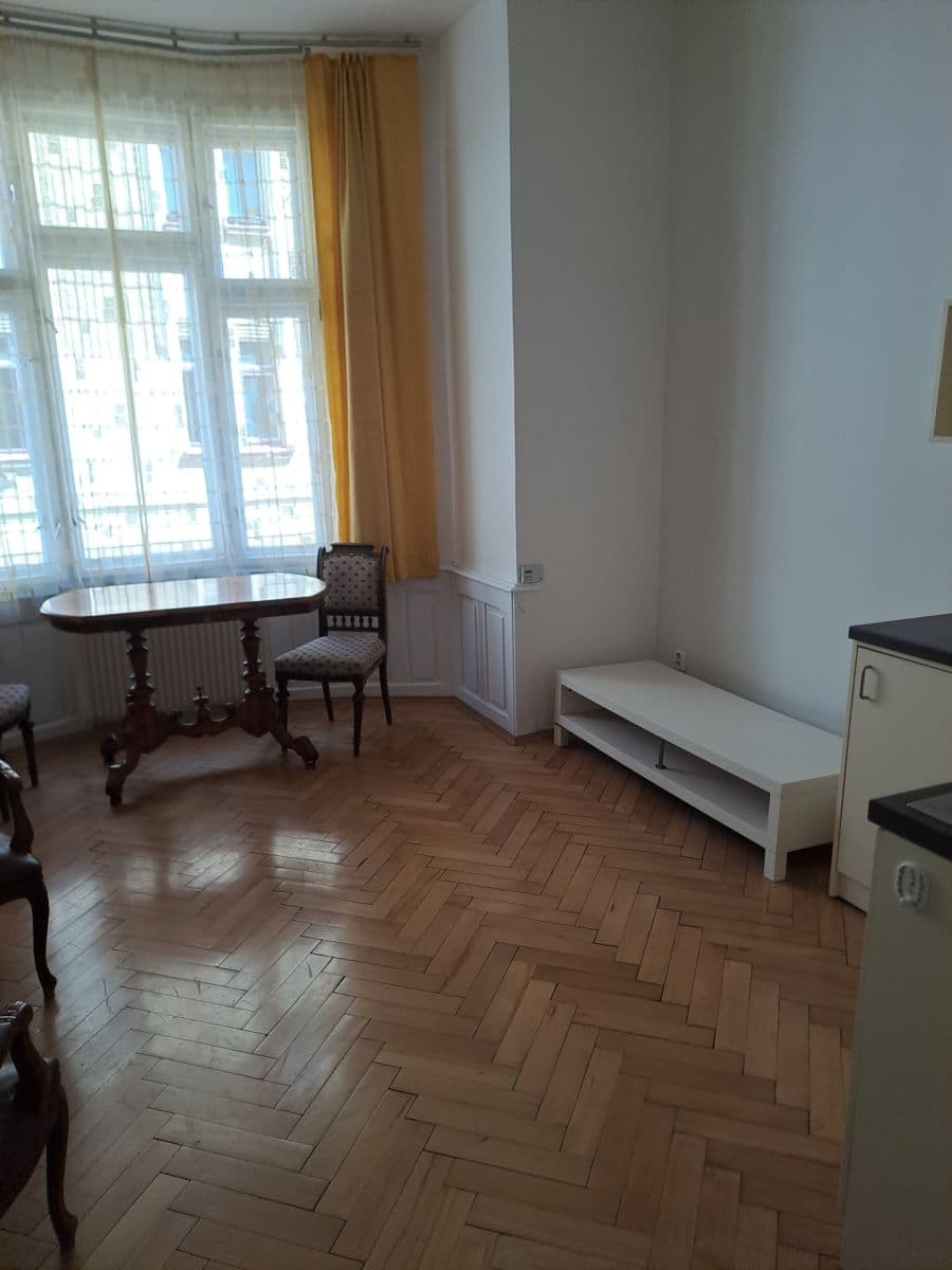 Studio flat to rent, 30 m², Sochařská, Prague, Prague Studio flat to rent, 30 m², Sochařská, Prague, Prague
