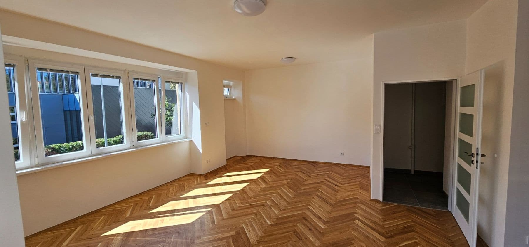 Studio flat to rent, 45 m², Nad Kajetánkou, Prague, Prague Studio flat to rent, 45 m², Nad Kajetánkou, Prague, Prague
