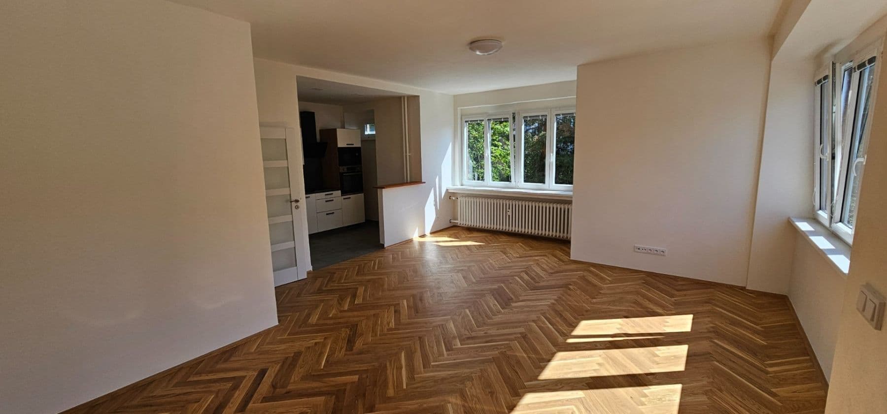 Studio flat to rent, 45 m², Nad Kajetánkou, Prague, Prague Studio flat to rent, 45 m², Nad Kajetánkou, Prague, Prague