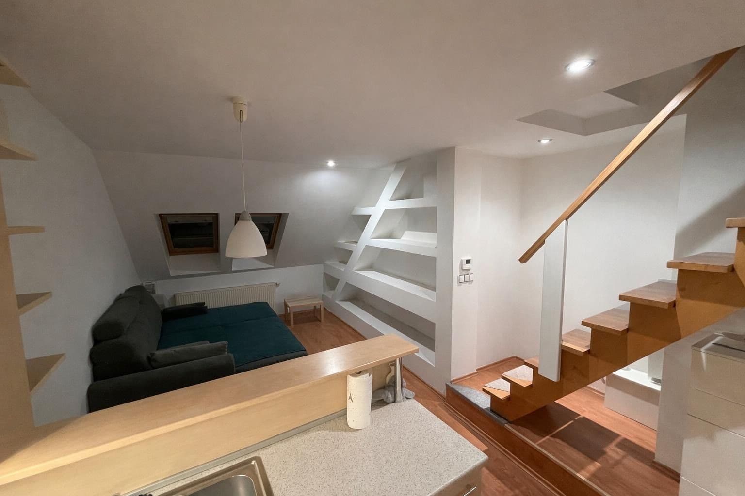 2 bedroom with open-plan kitchen flat to rent, 65 m², Zelená, Hradec Králové, Královéhradecký Region 2 bedroom with open-plan kitchen flat to rent, 65 m², Zelená, Hradec Králové, Královéhradecký Region