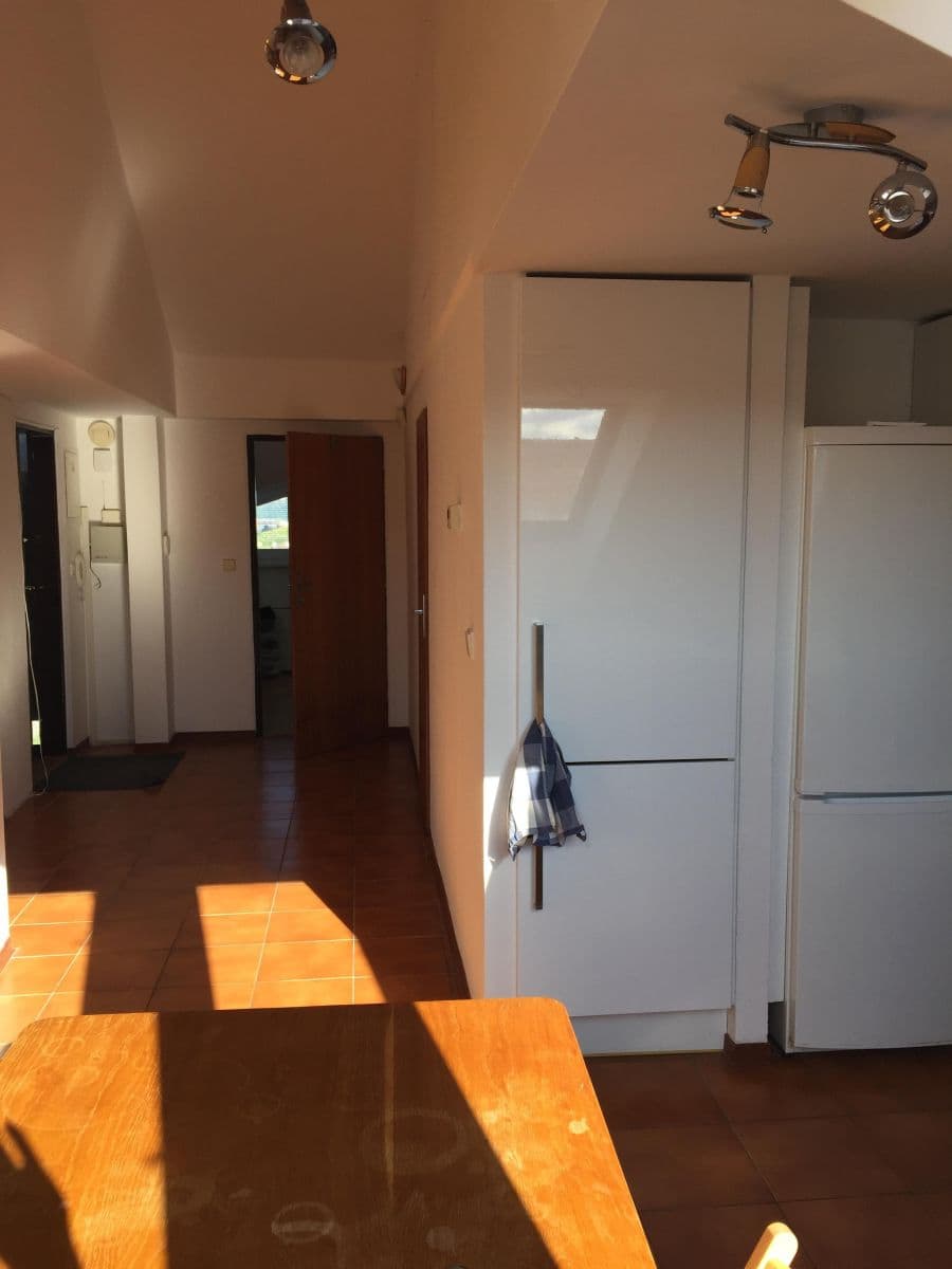 2 bedroom with open-plan kitchen flat to rent, 127 m², Čápkova, Brno, Jihomoravský Region 2 bedroom with open-plan kitchen flat to rent, 127 m², Čápkova, Brno, Jihomoravský Region