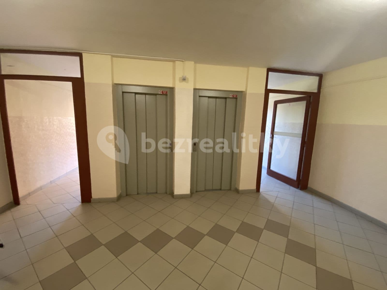 1 bedroom with open-plan kitchen flat to rent, 49 m², Smotlachova, Prague, Prague 1 bedroom with open-plan kitchen flat to rent, 49 m², Smotlachova, Prague, Prague