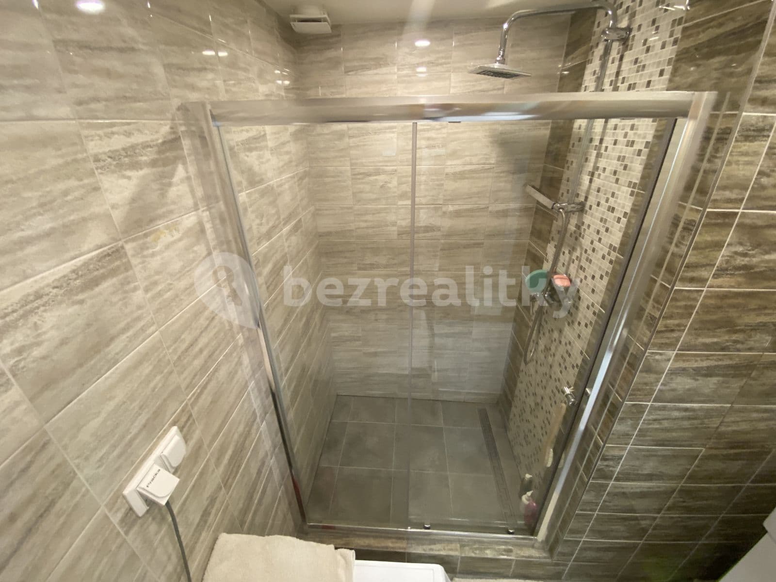1 bedroom with open-plan kitchen flat to rent, 49 m², Smotlachova, Prague, Prague 1 bedroom with open-plan kitchen flat to rent, 49 m², Smotlachova, Prague, Prague