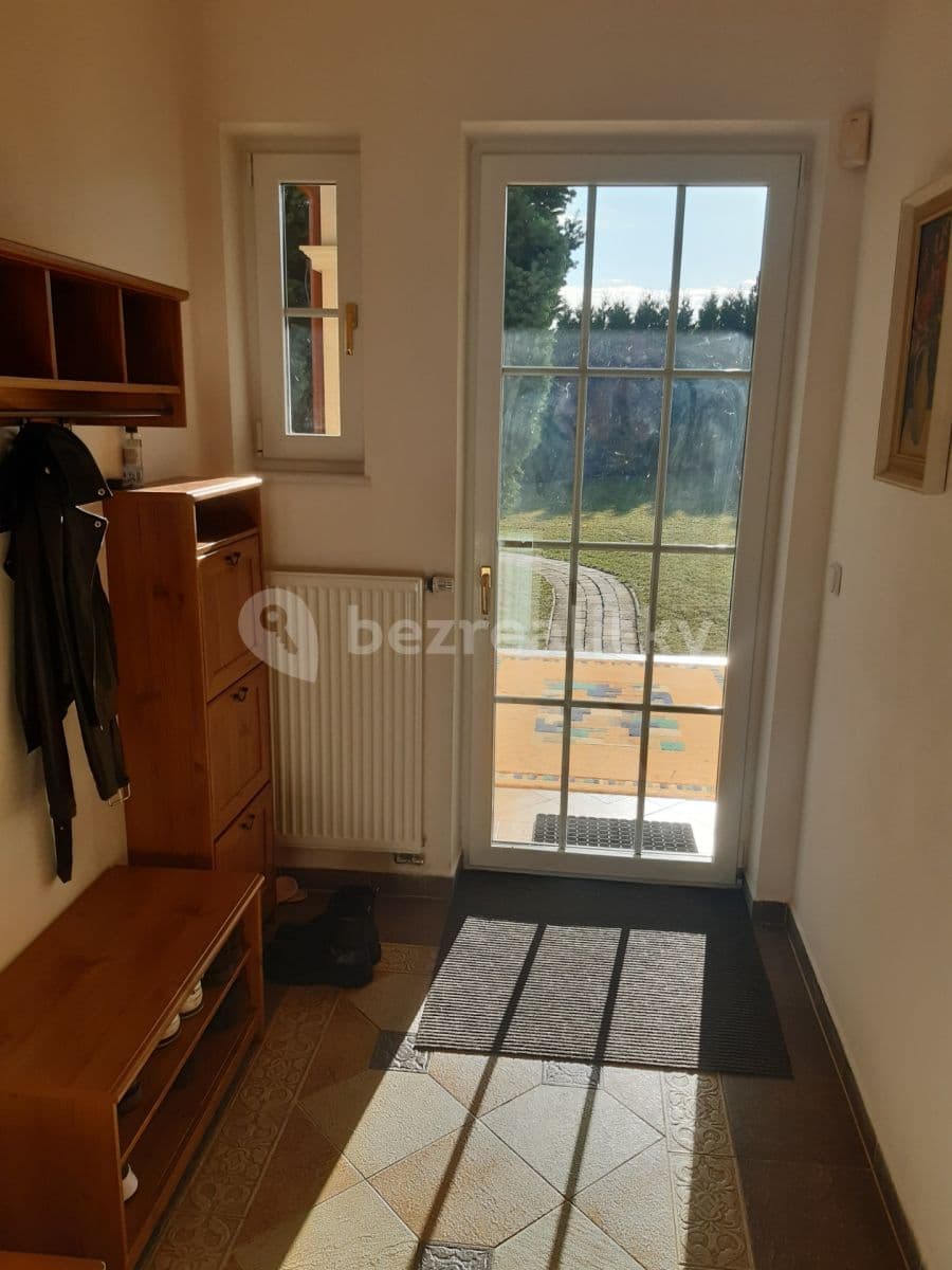 2 bedroom flat to rent, 114 m², Pod Bučinou, Řitka, Středočeský Region 2 bedroom flat to rent, 114 m², Pod Bučinou, Řitka, Středočeský Region