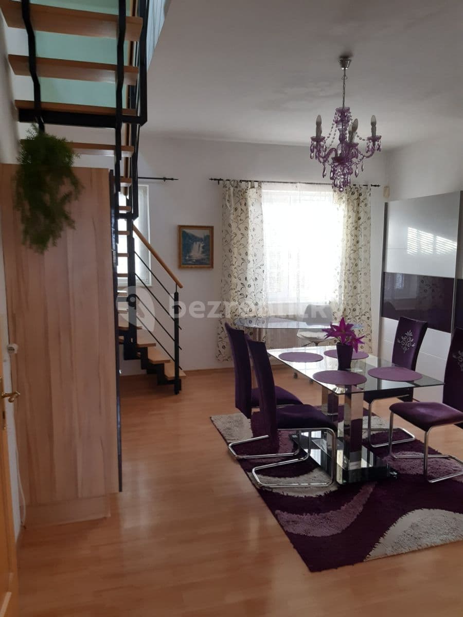 2 bedroom flat to rent, 114 m², Pod Bučinou, Řitka, Středočeský Region 2 bedroom flat to rent, 114 m², Pod Bučinou, Řitka, Středočeský Region