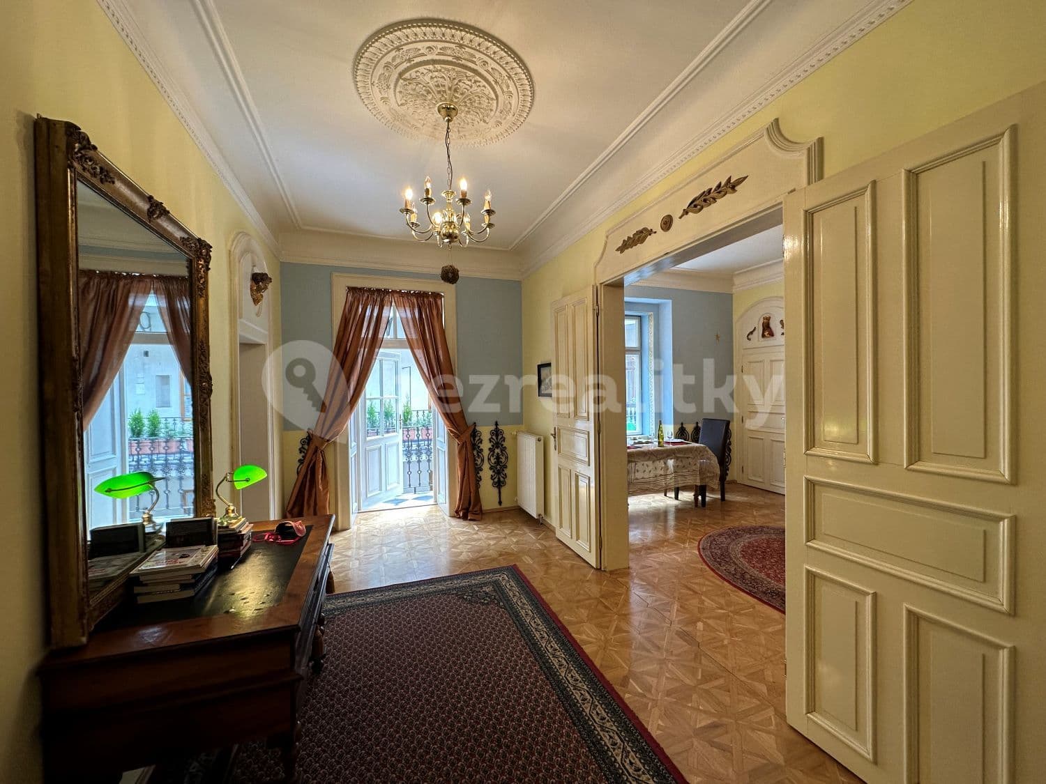 4 bedroom flat to rent, 90 m², Všehrdova, Prague, Prague 4 bedroom flat to rent, 90 m², Všehrdova, Prague, Prague