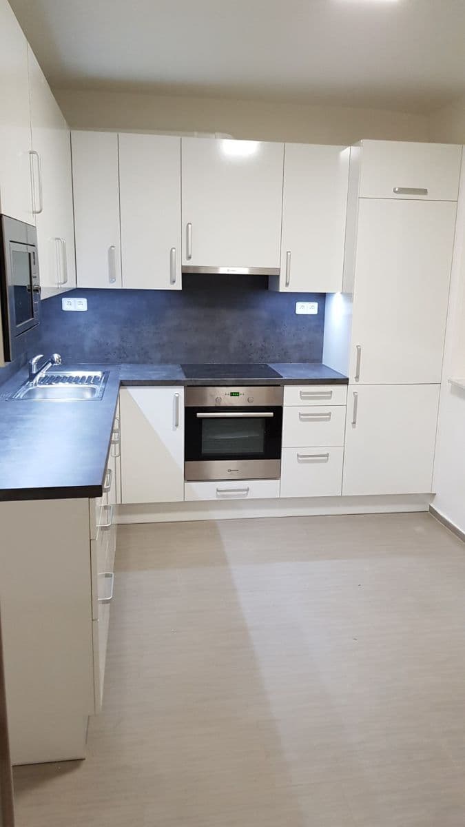 2 bedroom flat to rent, 58 m², Kamínky, Brno, Jihomoravský Region 2 bedroom flat to rent, 58 m², Kamínky, Brno, Jihomoravský Region