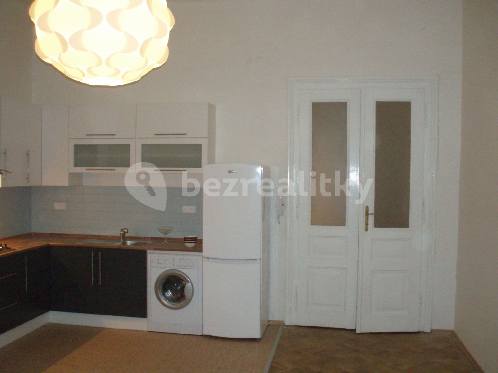 2 bedroom with open-plan kitchen flat to rent, 103 m², Veveří, Brno, Jihomoravský Region