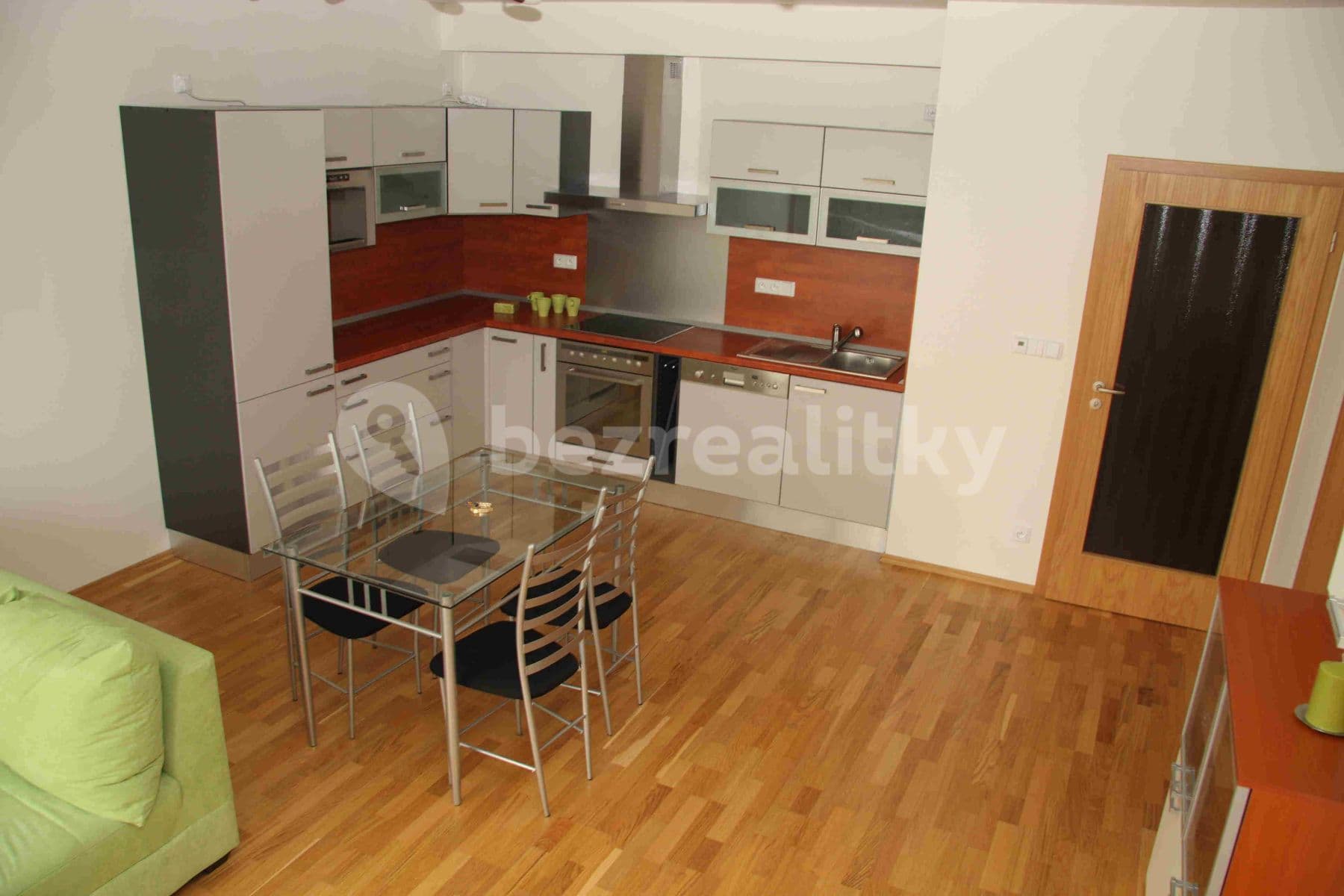 1 bedroom with open-plan kitchen flat to rent, 64 m², Vidlák, Prague, Prague 1 bedroom with open-plan kitchen flat to rent, 64 m², Vidlák, Prague, Prague