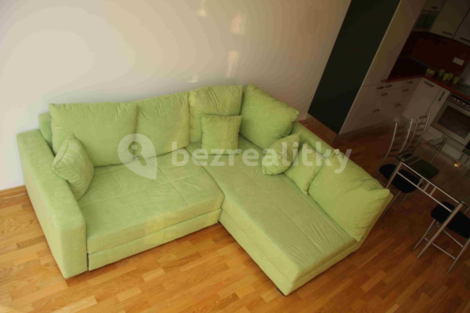1 bedroom with open-plan kitchen flat to rent, 64 m², Vidlák, Prague, Prague 1 bedroom with open-plan kitchen flat to rent, 64 m², Vidlák, Prague, Prague