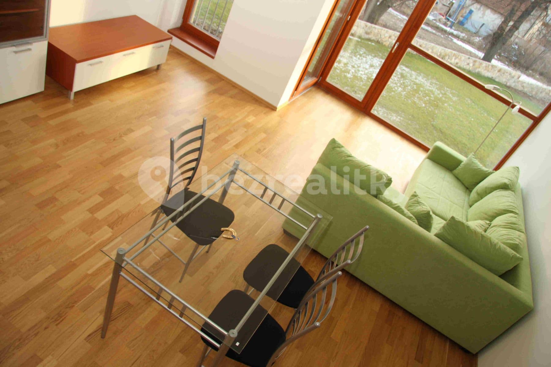 1 bedroom with open-plan kitchen flat to rent, 64 m², Vidlák, Prague, Prague 1 bedroom with open-plan kitchen flat to rent, 64 m², Vidlák, Prague, Prague