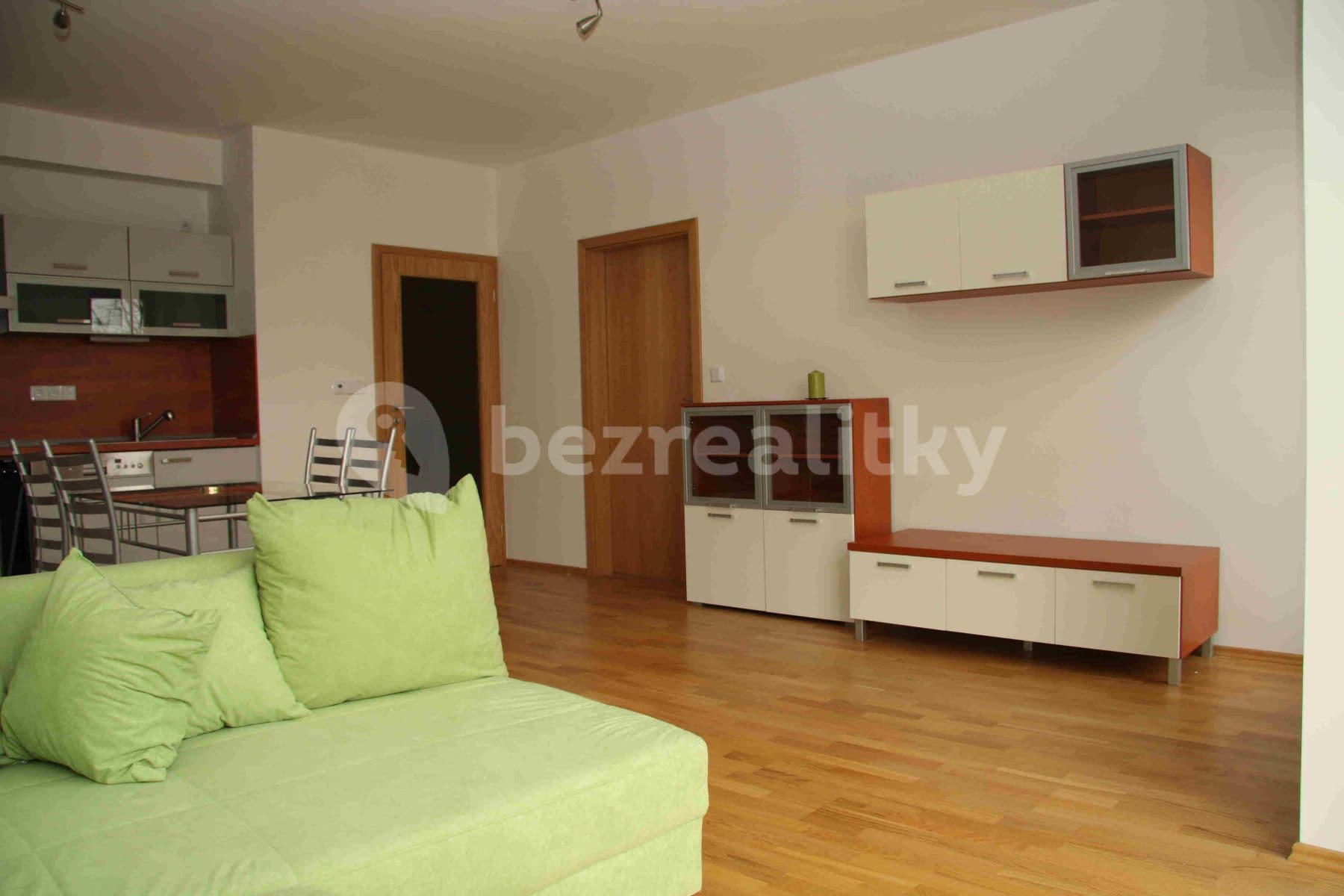 1 bedroom with open-plan kitchen flat to rent, 64 m², Vidlák, Prague, Prague 1 bedroom with open-plan kitchen flat to rent, 64 m², Vidlák, Prague, Prague