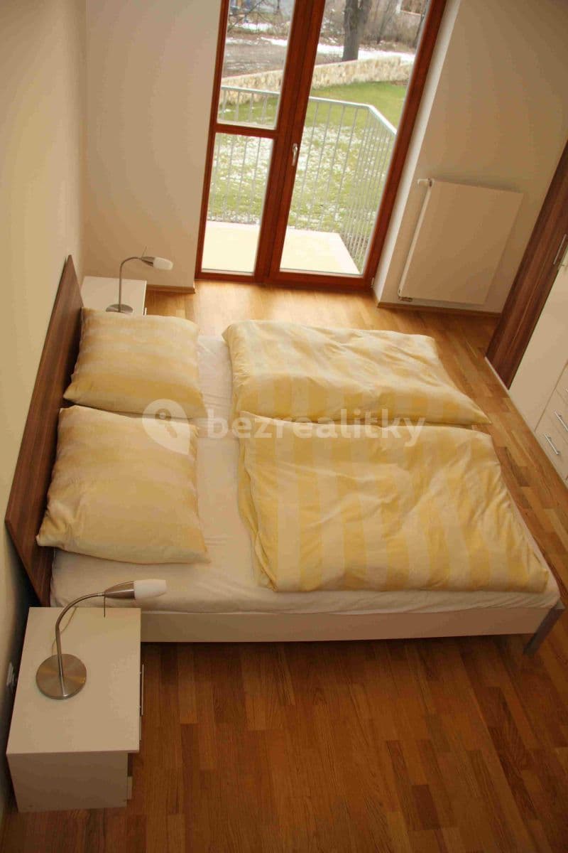 1 bedroom with open-plan kitchen flat to rent, 64 m², Vidlák, Prague, Prague 1 bedroom with open-plan kitchen flat to rent, 64 m², Vidlák, Prague, Prague