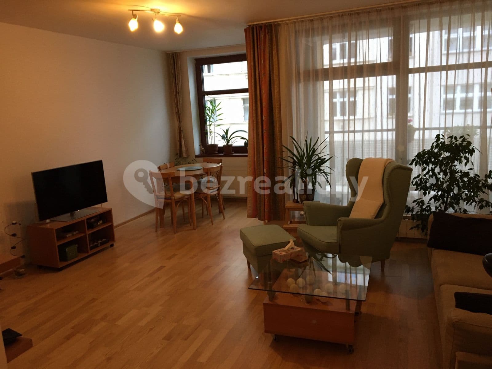 1 bedroom with open-plan kitchen flat to rent, 59 m², Chrudimská, Prague, Prague 1 bedroom with open-plan kitchen flat to rent, 59 m², Chrudimská, Prague, Prague