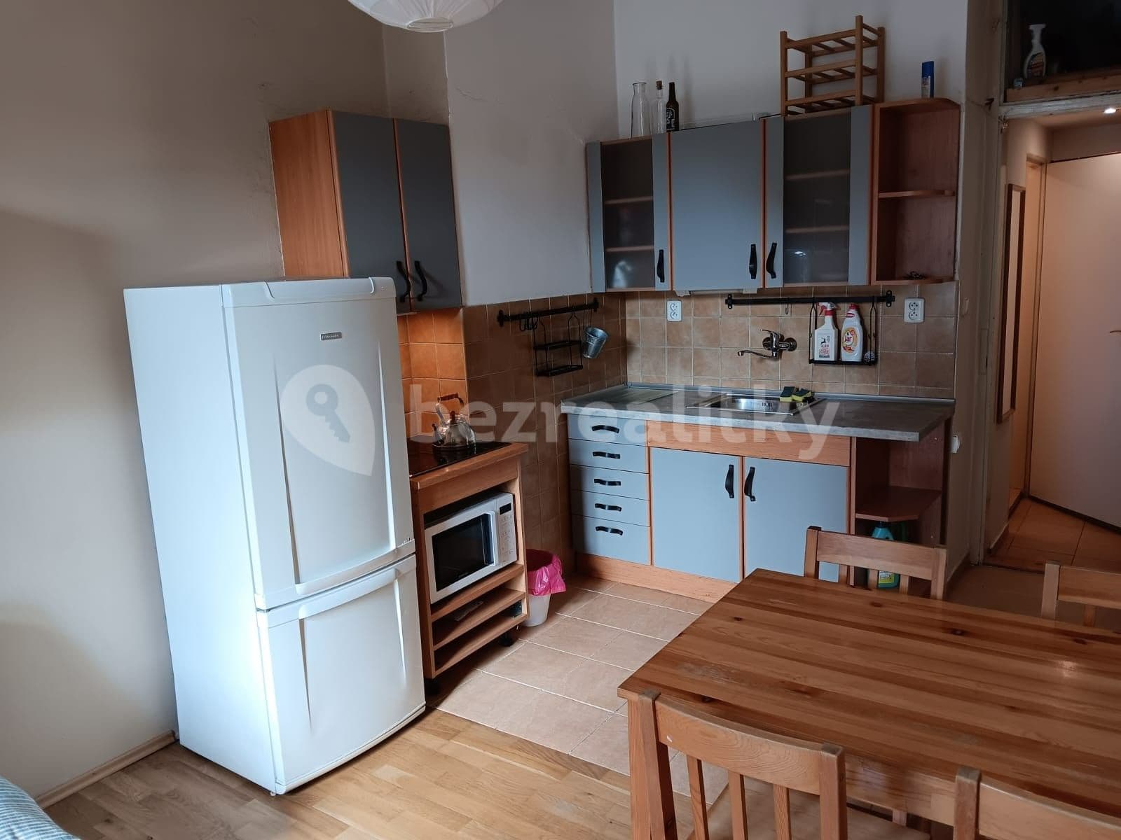 1 bedroom with open-plan kitchen flat to rent, 45 m², Nezamyslova, Prague, Prague 1 bedroom with open-plan kitchen flat to rent, 45 m², Nezamyslova, Prague, Prague