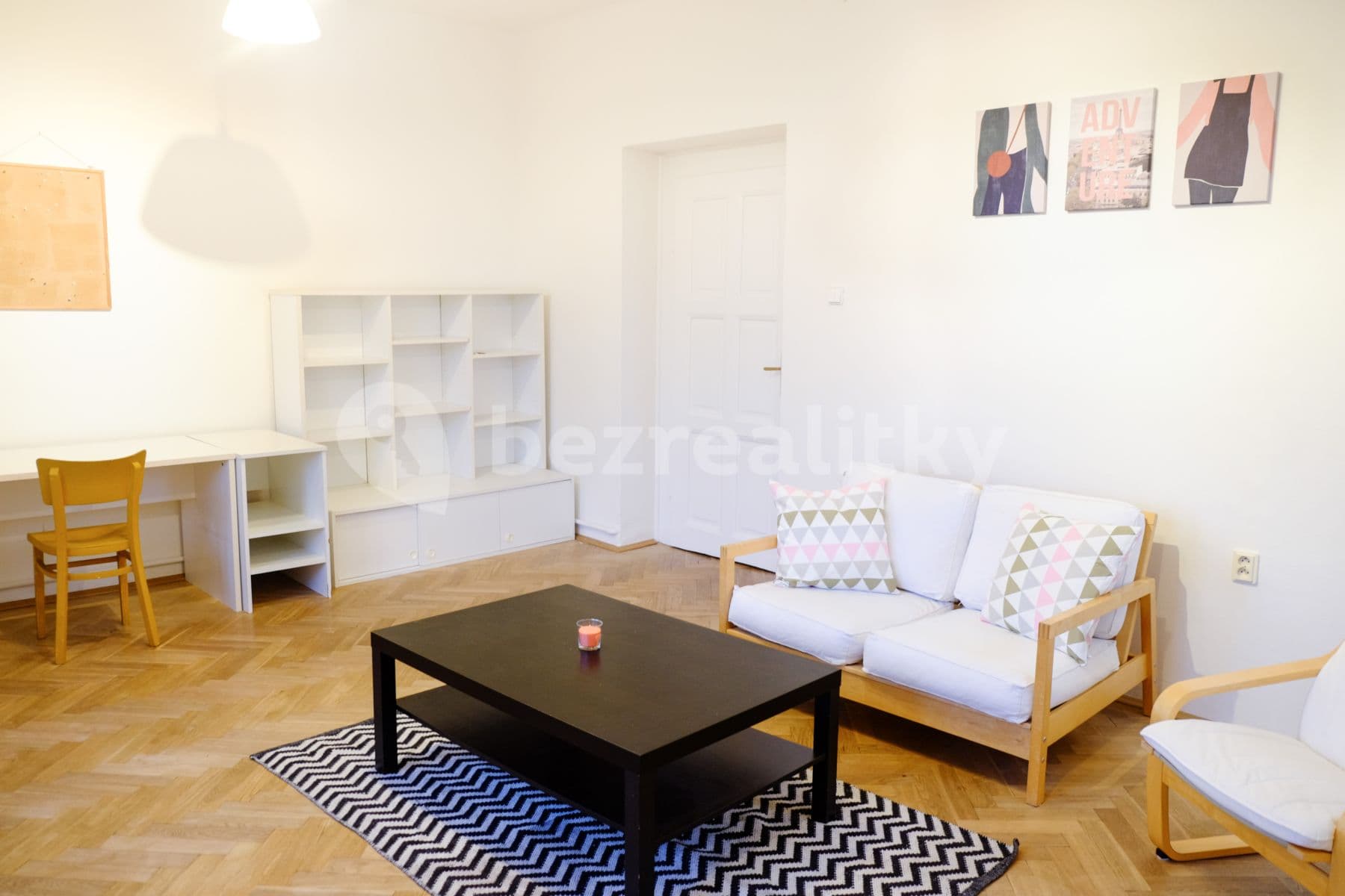 2 bedroom flat to rent, 60 m², U Okrouhlíku, Prague, Prague