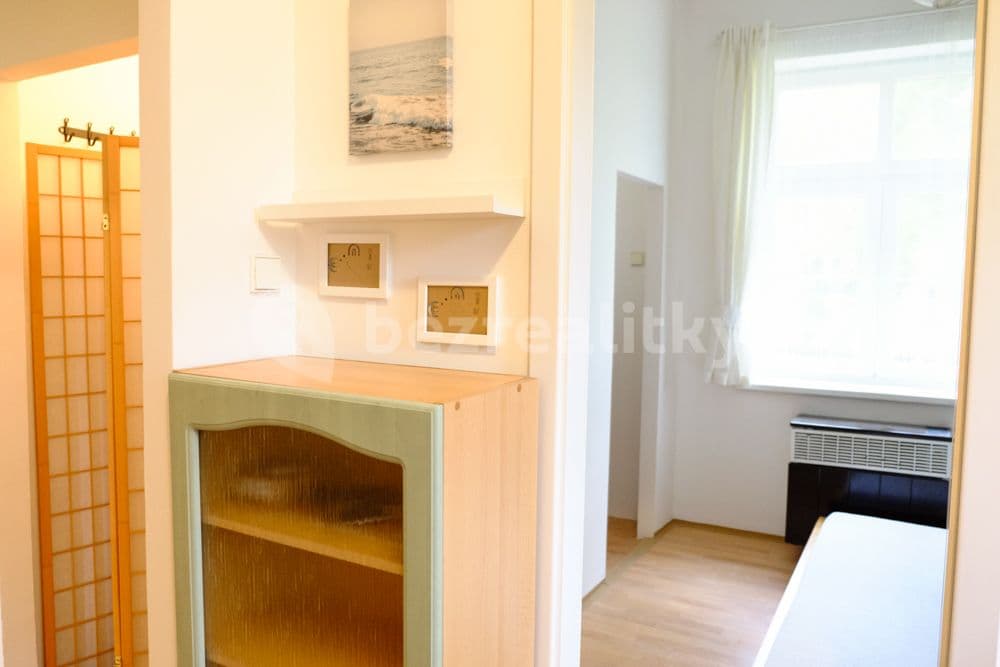 2 bedroom flat to rent, 60 m², U Okrouhlíku, Prague, Prague