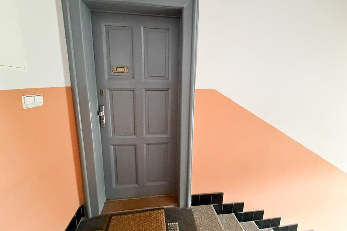2 bedroom flat to rent, 60 m², U Okrouhlíku, Prague, Prague 2 bedroom flat to rent, 60 m², U Okrouhlíku, Prague, Prague