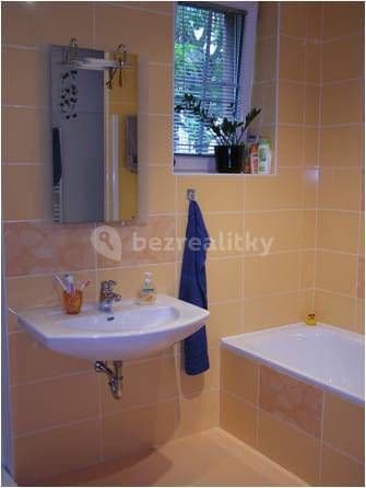 2 bedroom flat to rent, 68 m², U Okrouhlíku, Prague, Prague 2 bedroom flat to rent, 68 m², U Okrouhlíku, Prague, Prague