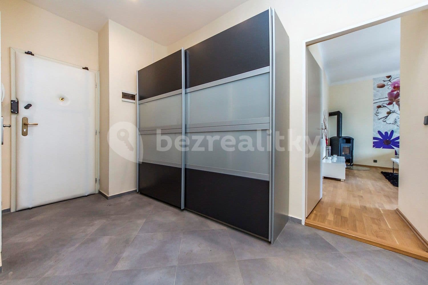 1 bedroom with open-plan kitchen flat to rent, 51 m², Železničářů, Prague, Prague