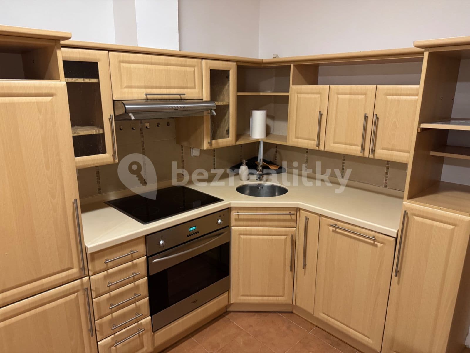1 bedroom with open-plan kitchen flat to rent, 50 m², Rybalkova, Prague, Prague 1 bedroom with open-plan kitchen flat to rent, 50 m², Rybalkova, Prague, Prague