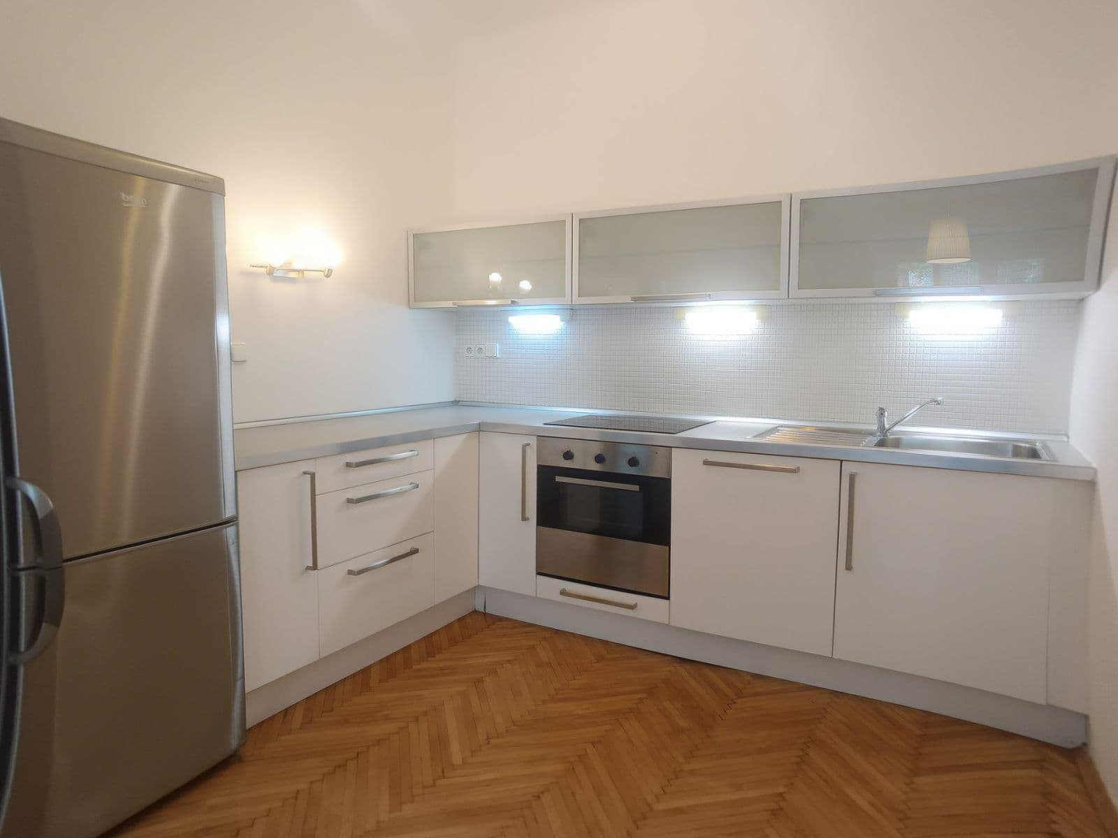 1 bedroom with open-plan kitchen flat to rent, 50 m², Biskupcova, Prague, Prague 1 bedroom with open-plan kitchen flat to rent, 50 m², Biskupcova, Prague, Prague