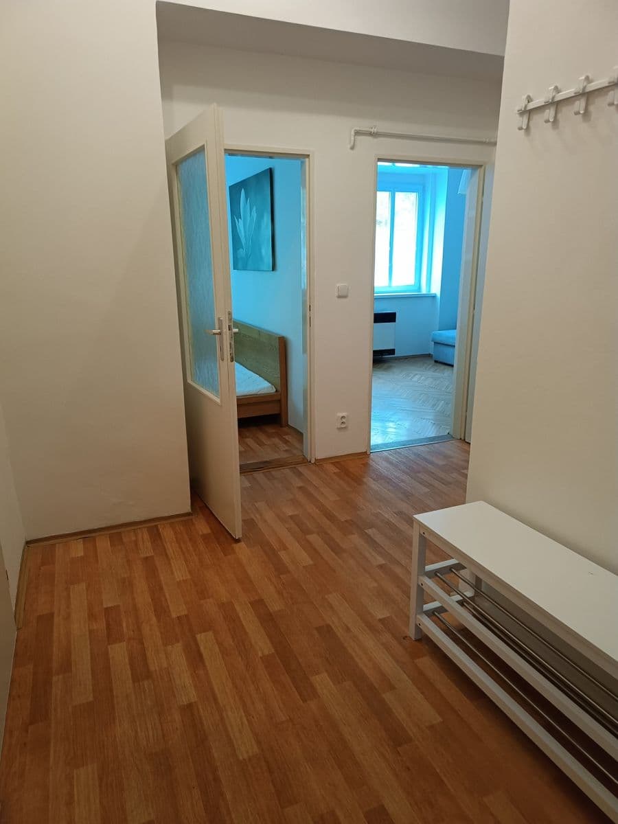 1 bedroom with open-plan kitchen flat to rent, 50 m², Biskupcova, Prague, Prague 1 bedroom with open-plan kitchen flat to rent, 50 m², Biskupcova, Prague, Prague