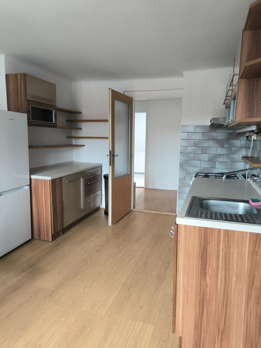 3 bedroom flat to rent, 80 m², Pod sady, Prague, Prague 3 bedroom flat to rent, 80 m², Pod sady, Prague, Prague