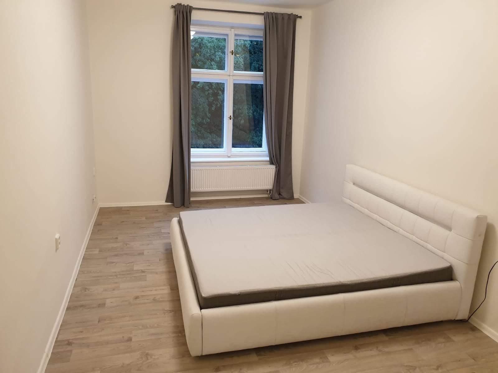 1 bedroom with open-plan kitchen flat to rent, 63 m², Na Folimance, Prague, Prague 1 bedroom with open-plan kitchen flat to rent, 63 m², Na Folimance, Prague, Prague