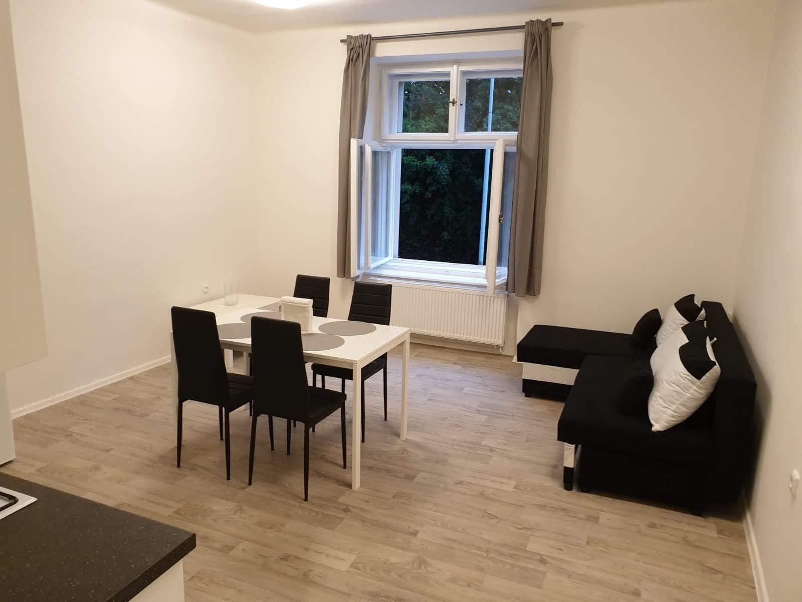 1 bedroom with open-plan kitchen flat to rent, 63 m², Na Folimance, Prague, Prague 1 bedroom with open-plan kitchen flat to rent, 63 m², Na Folimance, Prague, Prague