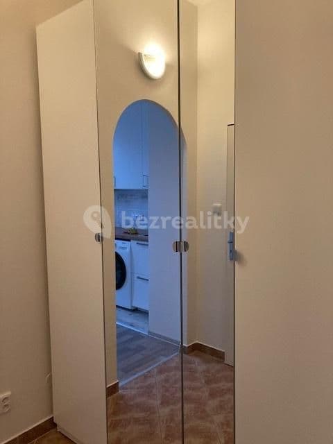 Small studio flat to rent, 18 m², Bulovka, Prague, Prague Small studio flat to rent, 18 m², Bulovka, Prague, Prague