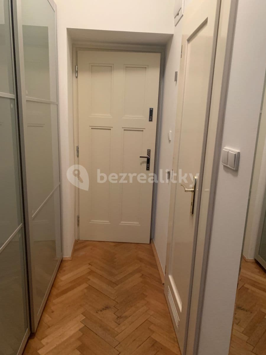 Small studio flat to rent, 26 m², Starostrašnická, Prague, Prague Small studio flat to rent, 26 m², Starostrašnická, Prague, Prague