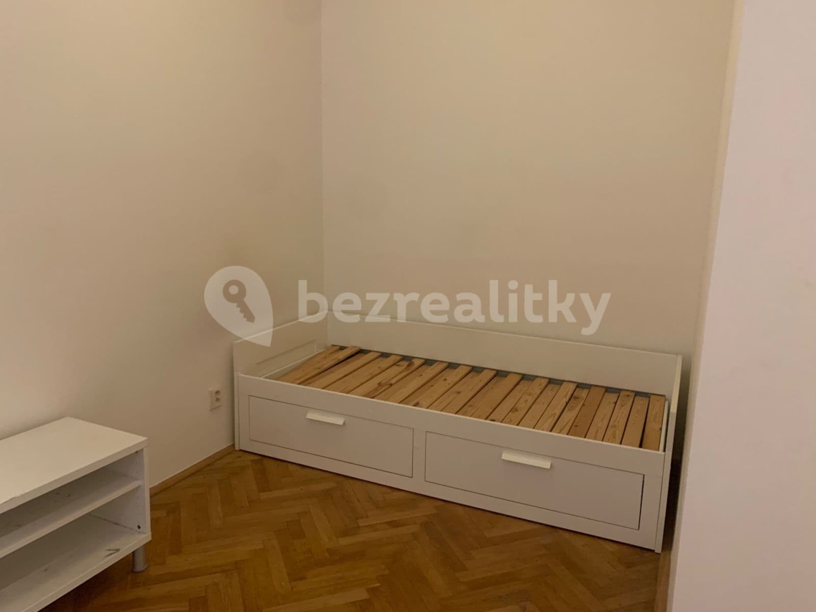 Small studio flat to rent, 26 m², Starostrašnická, Prague, Prague Small studio flat to rent, 26 m², Starostrašnická, Prague, Prague