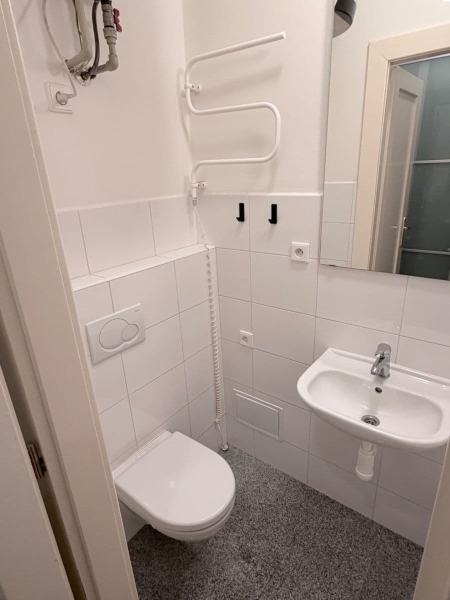 Small studio flat to rent, 26 m², Starostrašnická, Prague, Prague Small studio flat to rent, 26 m², Starostrašnická, Prague, Prague