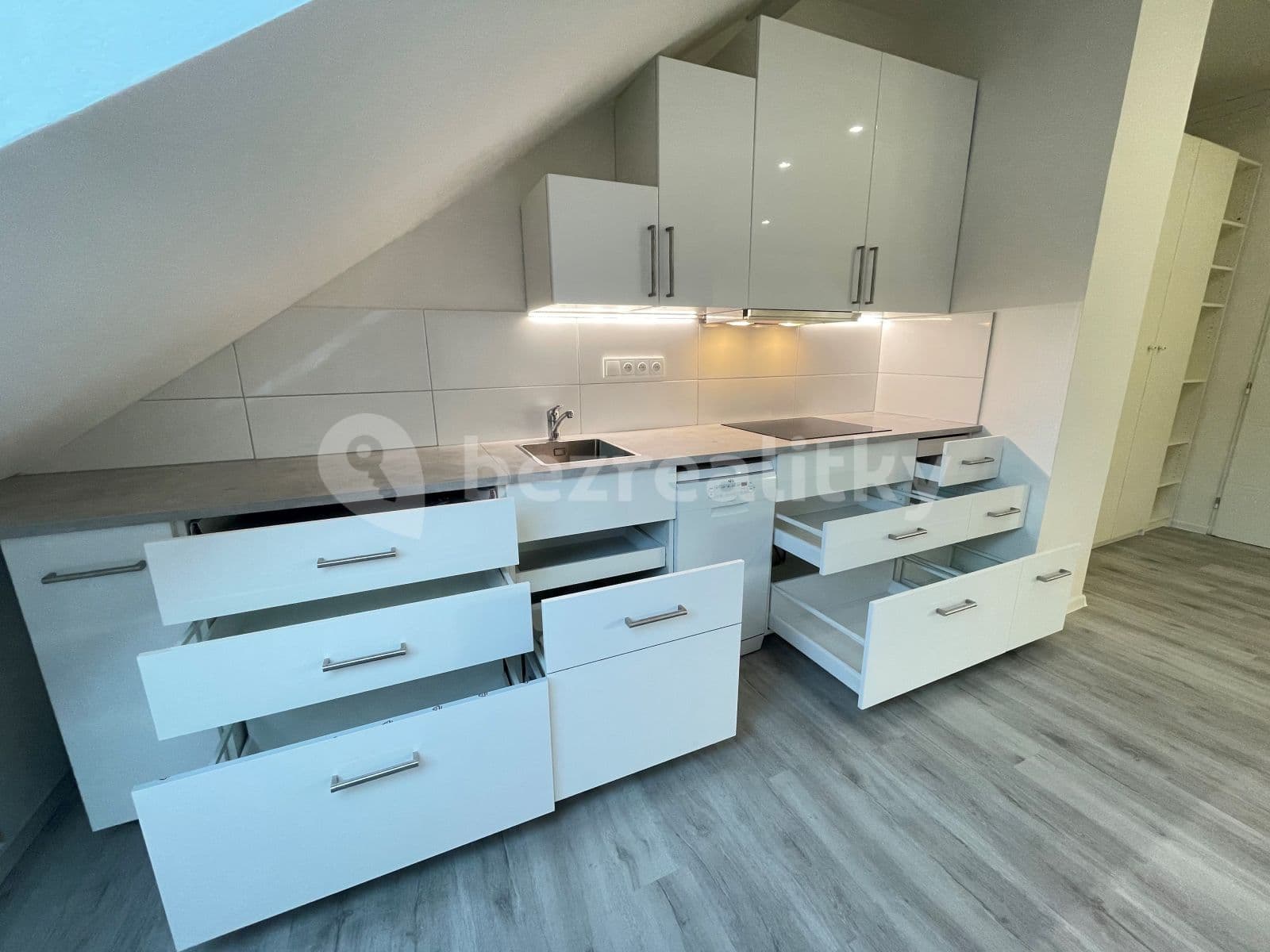 1 bedroom with open-plan kitchen flat to rent, 59 m², Preslova, Brno, Jihomoravský Region 1 bedroom with open-plan kitchen flat to rent, 59 m², Preslova, Brno, Jihomoravský Region