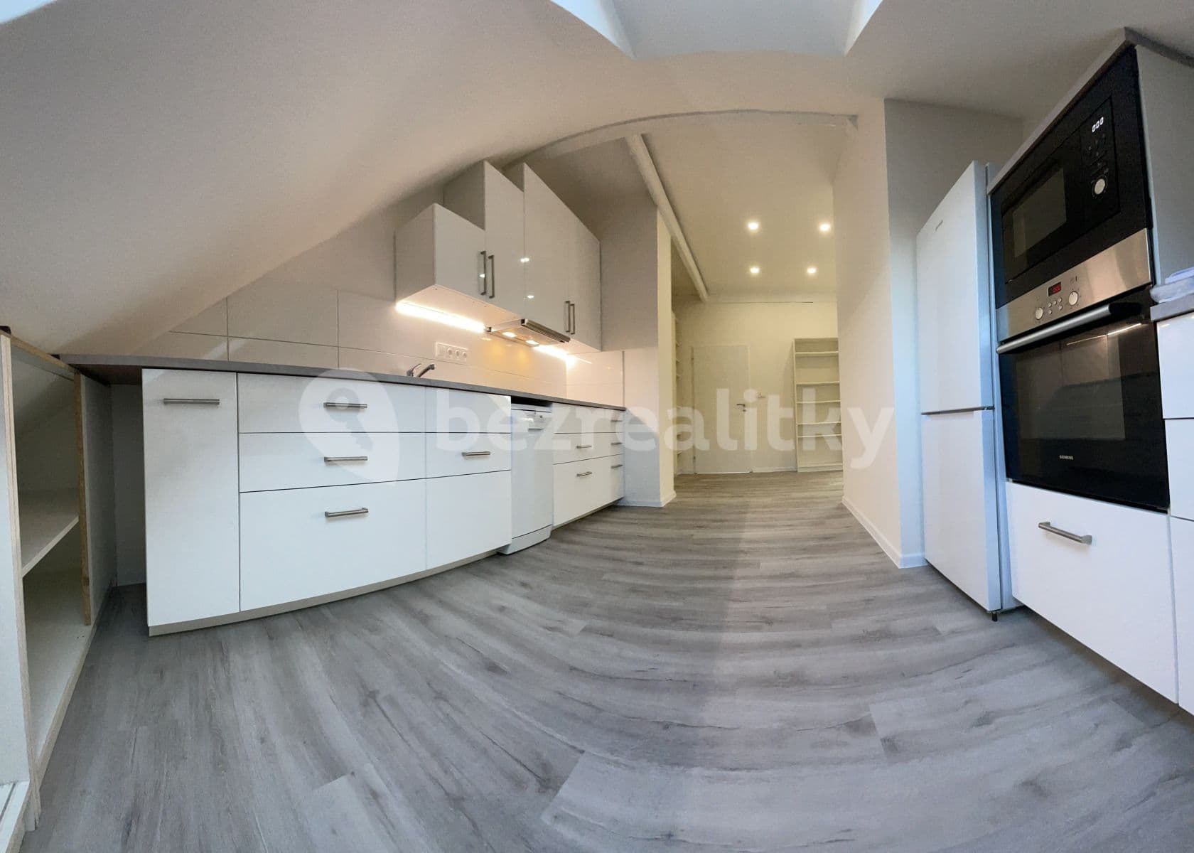 1 bedroom with open-plan kitchen flat to rent, 59 m², Preslova, Brno, Jihomoravský Region 1 bedroom with open-plan kitchen flat to rent, 59 m², Preslova, Brno, Jihomoravský Region