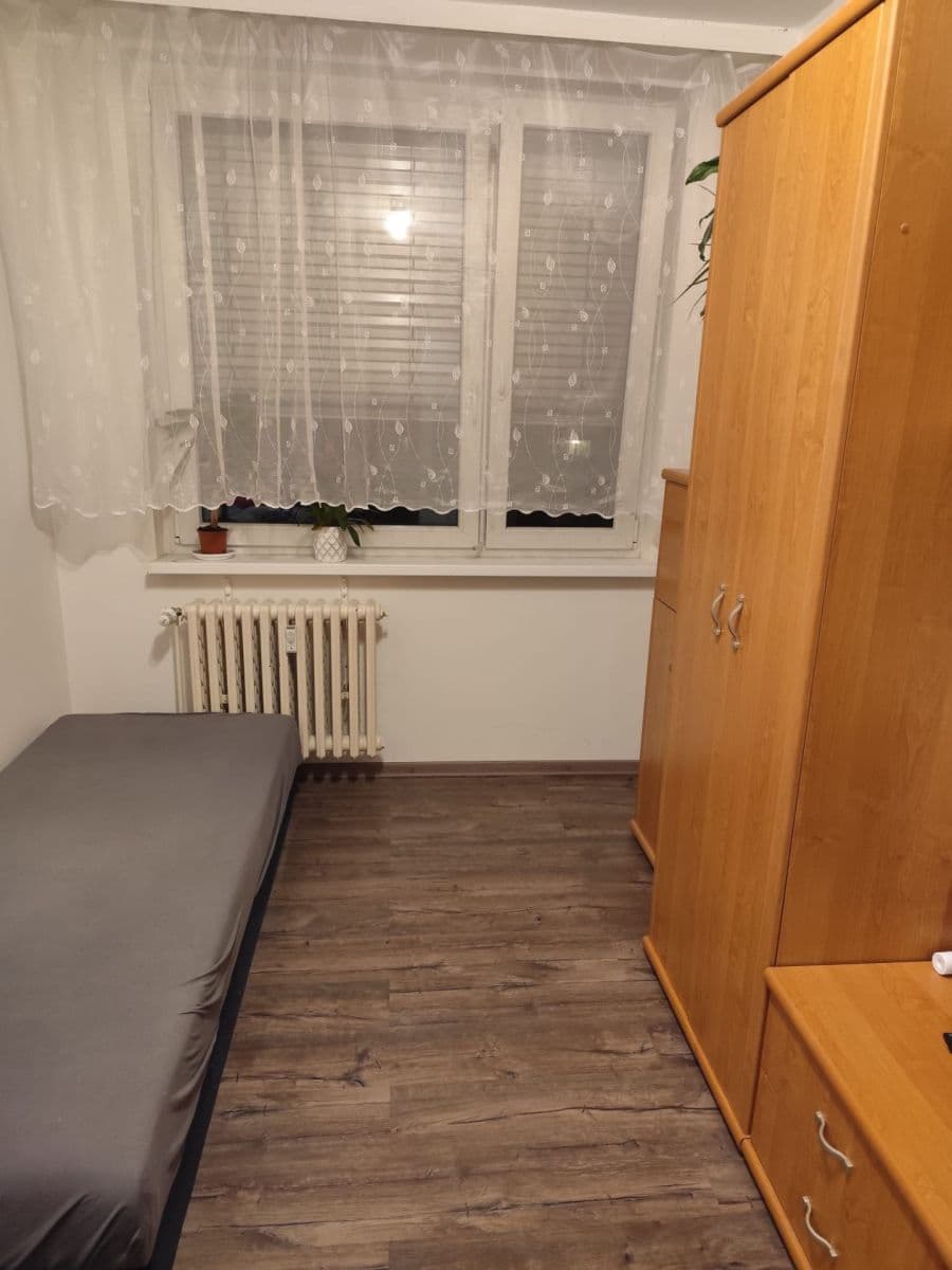 2 bedroom with open-plan kitchen flat to rent, 72 m², Makovského, Prague, Prague 2 bedroom with open-plan kitchen flat to rent, 72 m², Makovského, Prague, Prague