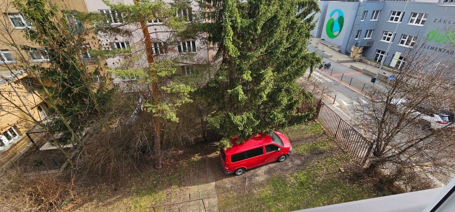 Studio flat to rent, 45 m², Nad Kajetánkou, Prague, Prague Studio flat to rent, 45 m², Nad Kajetánkou, Prague, Prague