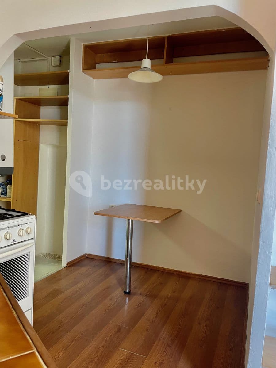 1 bedroom flat to rent, 34 m², Kladno, Středočeský Region 1 bedroom flat to rent, 34 m², Kladno, Středočeský Region