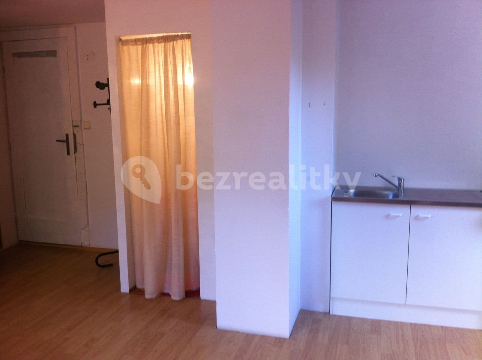 Studio flat to rent, 30 m², Jarní, Brno, Jihomoravský Region Studio flat to rent, 30 m², Jarní, Brno, Jihomoravský Region