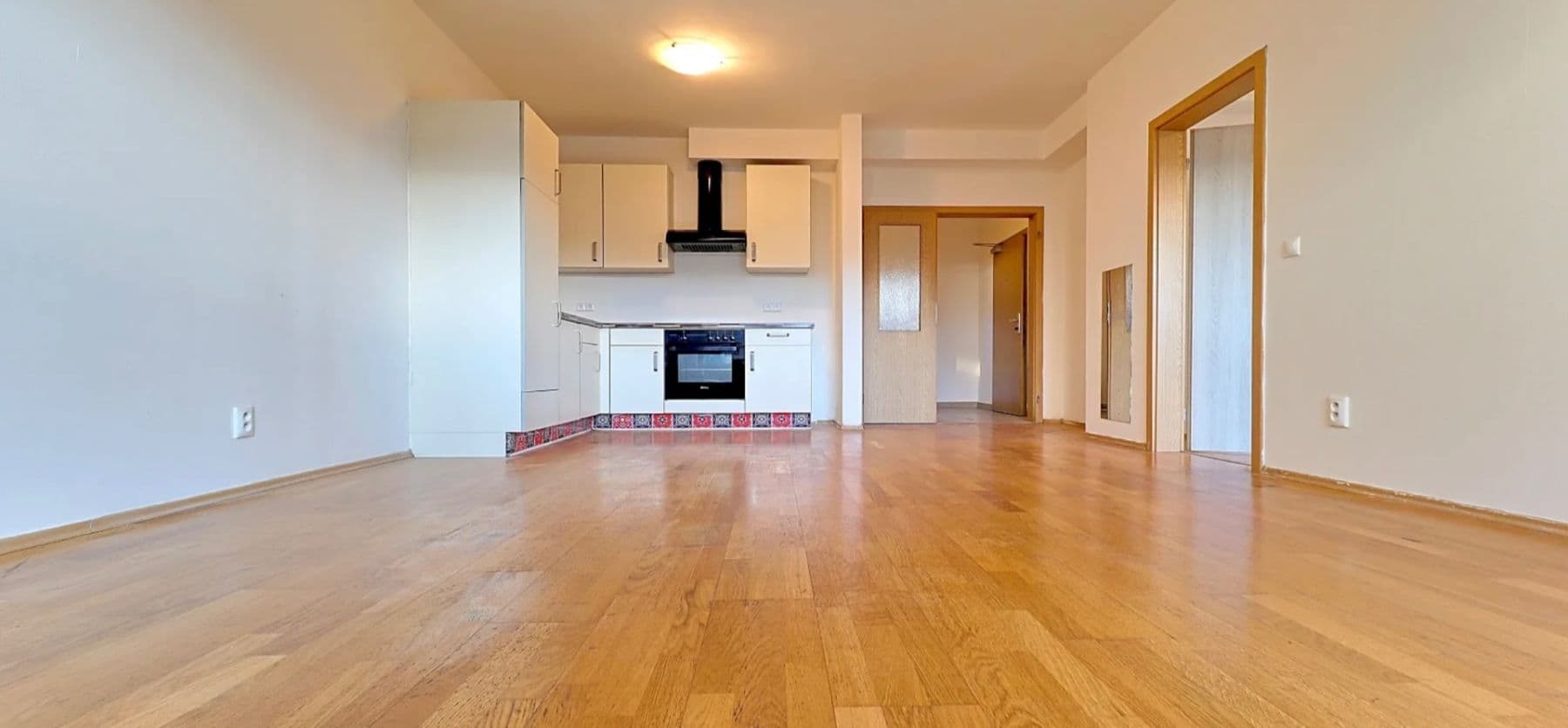 1 bedroom with open-plan kitchen flat to rent, 60 m², Varhulíkové, Prague, Prague 1 bedroom with open-plan kitchen flat to rent, 60 m², Varhulíkové, Prague, Prague