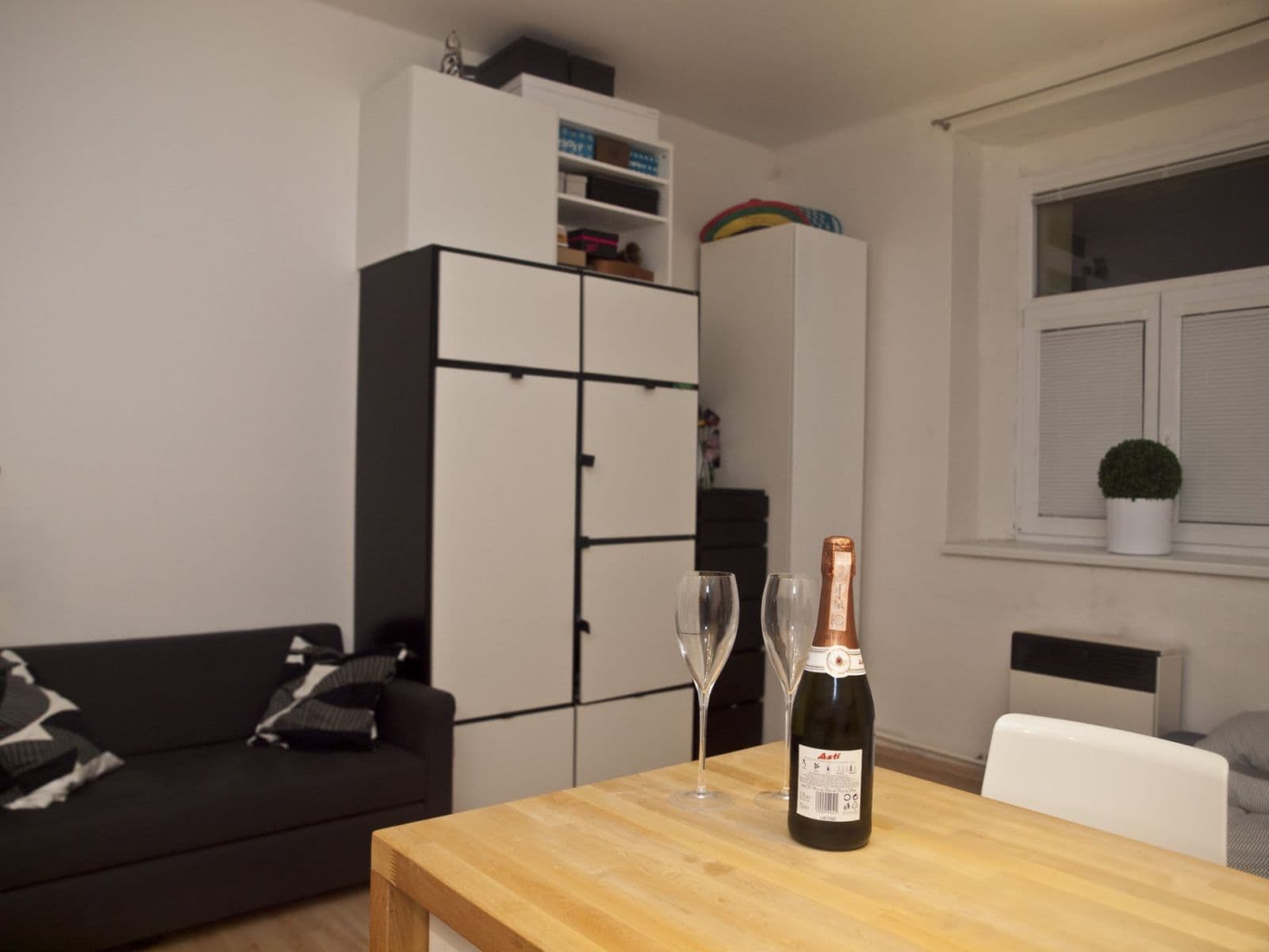 Small studio flat to rent, 25 m², V domově, Prague, Prague Small studio flat to rent, 25 m², V domově, Prague, Prague