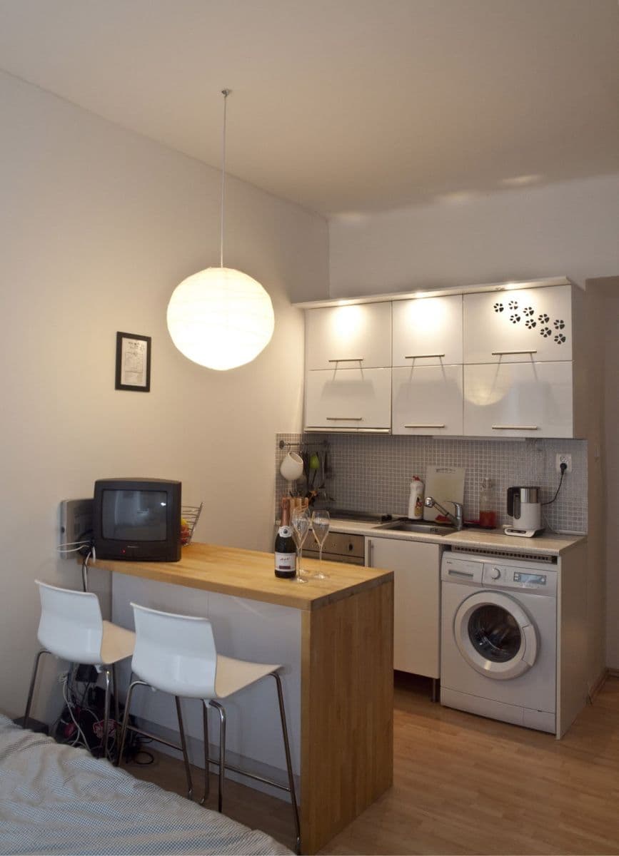 Small studio flat to rent, 25 m², V domově, Prague, Prague Small studio flat to rent, 25 m², V domově, Prague, Prague