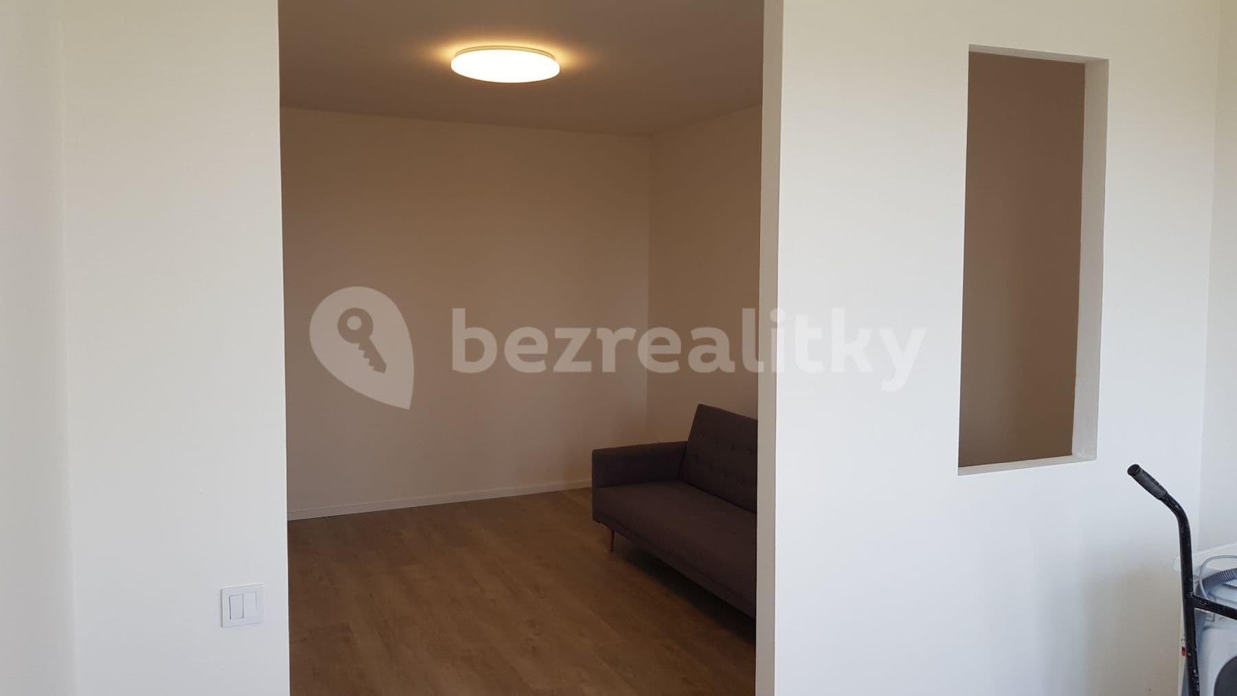 2 bedroom flat to rent, 57 m², Počernická, Prague, Prague 2 bedroom flat to rent, 57 m², Počernická, Prague, Prague